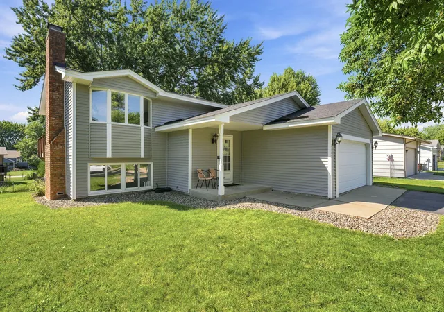 Photo 3 of Single family home for sale at 2682 Guthrie Ave N, Saint Paul, MN 55128 | MLS# 7109573 | Listing updated on 2026-09-04