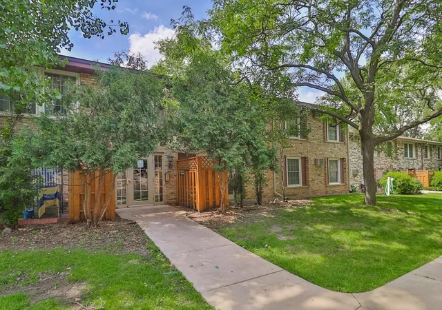 1st image of 4648 Cedar Lake Rd S #3, Minneapolis, MN 55416 | MLS# 7109583