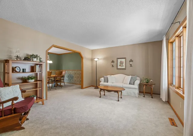 2nd image of 6427 Deerwood Ln, Circle Pines, MN 55014 | MLS# 7109615