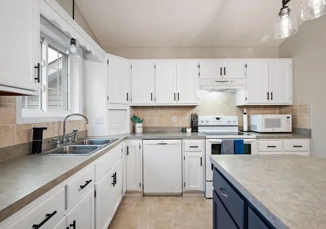 Photo 4 of Single family home for sale at 10703 Karston Ave NE, Albertville, MN 55301 | MLS# 7109622 | Listing updated on 2026-10-21