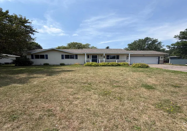 1st image of 801 Ne 2nd Ave, Saint Joseph, MN 56374 | MLS# 7109660