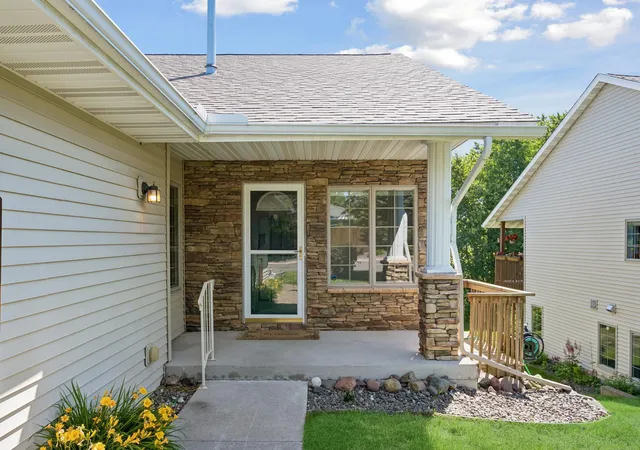 2nd image of 3713 Keene Crk Ln, Duluth, MN 55811 | MLS# 7109699