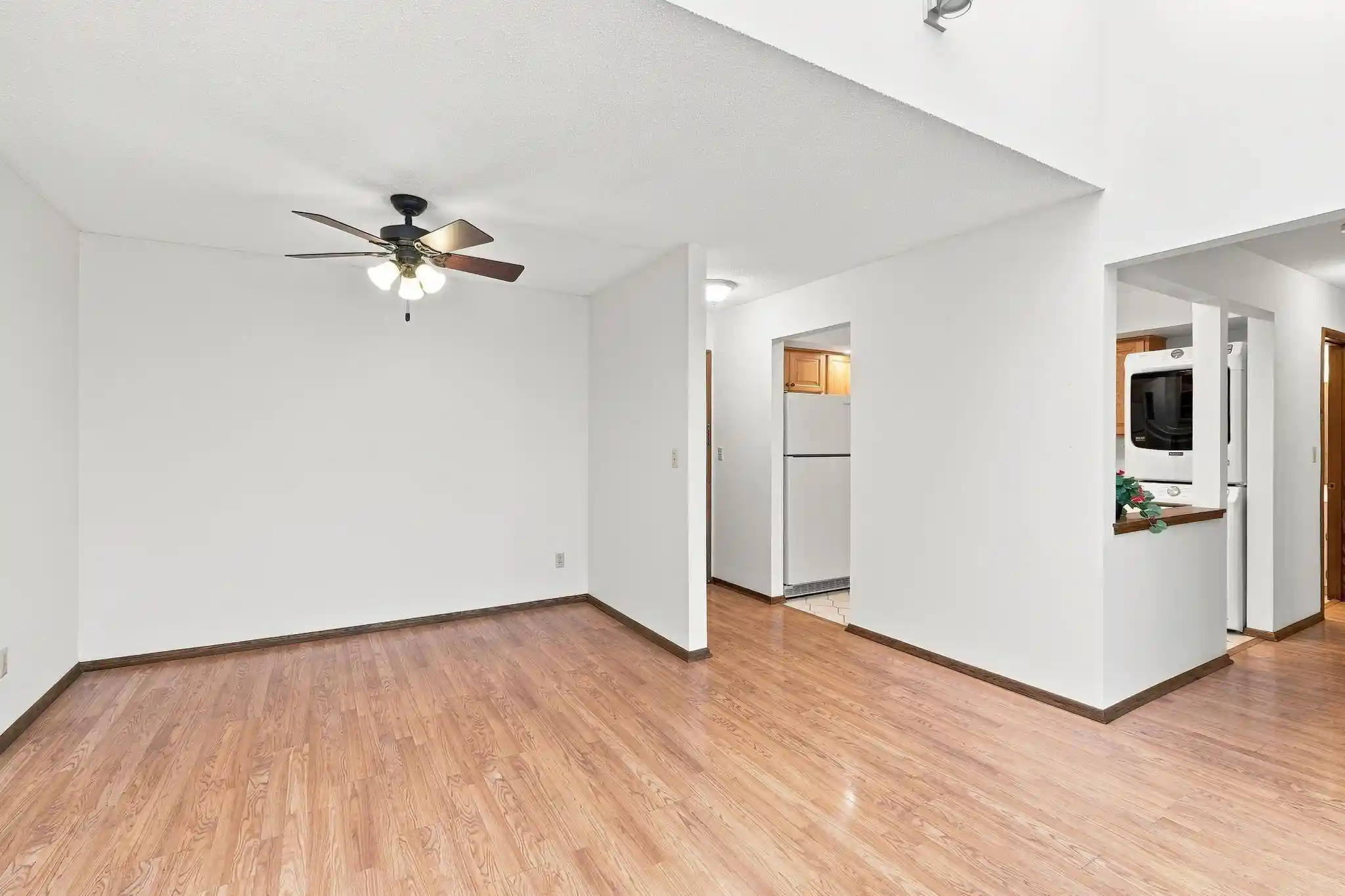 Listing Photo 34 - Condo for sale in 12600 Parkwood Dr located at 12600 Parkwood Dr, Burnsville, MN 55337 - Unit #308