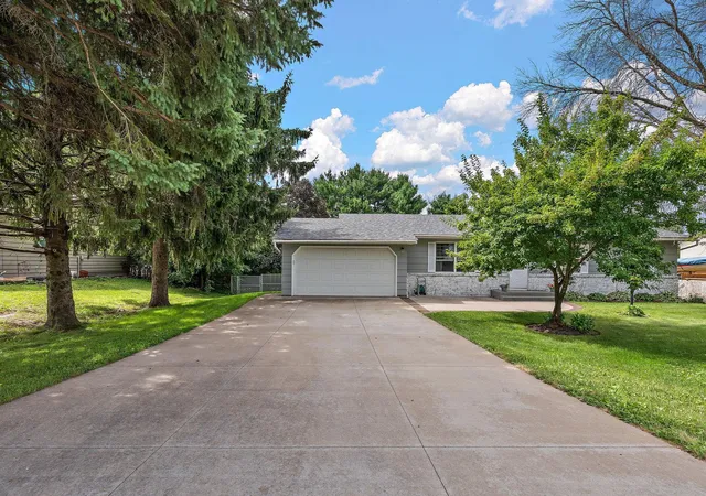 4th image of 380 2Nd St, Hammond, WI 54015 | MLS# 7109711