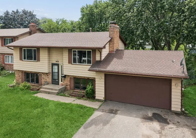 1st image of 1613 Lyn Curve Ave N, Minneapolis, MN 55411 | MLS# 7109736