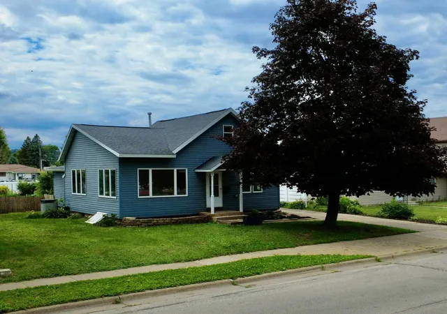 1st image of 293 Orrin St, Winona, MN 55987 | MLS# 7109737