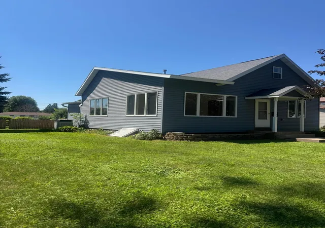 2nd image of 293 Orrin St, Winona, MN 55987 | MLS# 7109737