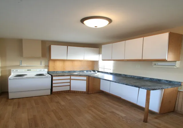 Photo 3 of House for sale at 418 11th Avenue SE, Rochester, MN 55904 | MLS# 7109746 | Listing updated on 2026-08-22