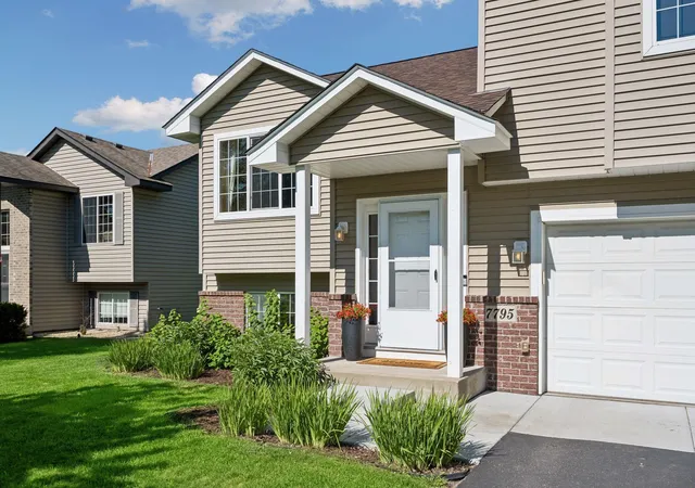 1st image of 7795 Lamont Ave Ne, Albertville, MN 55301 | MLS# 7109778