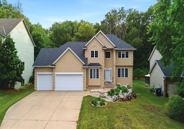 Photo 1 of Single family home for sale at 15016 Viewcrest Ln, Burnsville, MN 55306 | MLS# 7109802 | Listing updated on 2026-08-15
