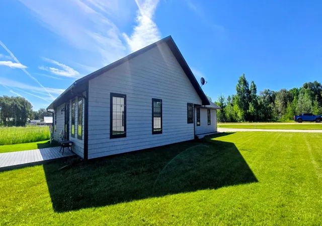 Photo 3 of Single family home for sale at 17668 Birch Dr NW, Angle Inlet, MN 56711 | MLS# 7109805 | Listing updated on 2026-09-24