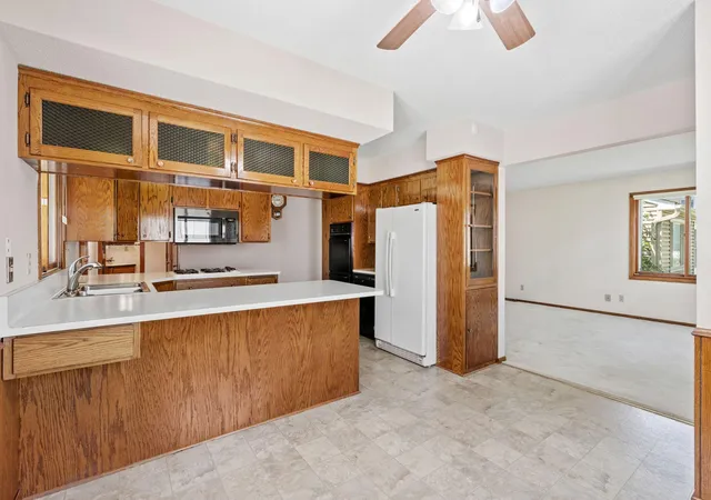 Photo 4 of Sale Pending at 229 8th Avenue SE, Osseo, MN 55369 | MLS# 7109815 | Listing updated on 2026-09-04