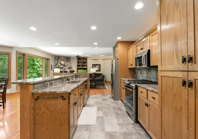 Photo 3 of Sale Pending at 2934 Canyon Rd, Chaska, MN 55318 | MLS# 7109816 | Listing updated on 2026-07-22