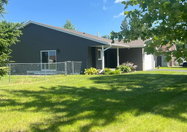 3rd image of 1300 Honeysuckle Ln Se, Cambridge, MN 55008 | MLS# 7109820