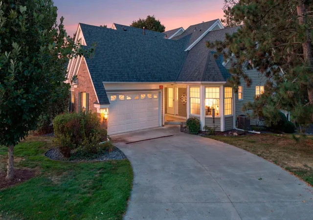 Photo 1 of Single family home for sale at 1270 Birch Pond Trl, White Bear Twp, MN 55110 | MLS# 7109821 | Listing updated on 2026-09-01