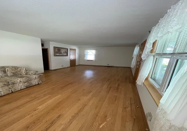 2nd image of 415 10th Ave Sw, Austin, MN 55912 | MLS# 7109838