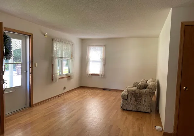 4th image of 415 10Th Ave Sw, Austin, MN 55912 | MLS# 7109838