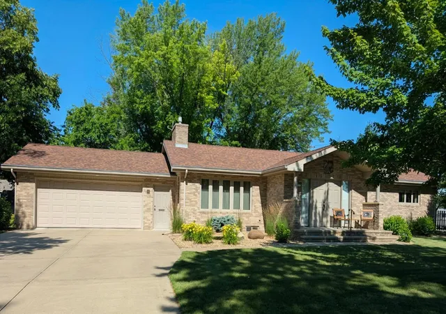 Photo 2 of Single family home for sale at 611 N 12th Street, Montevideo, MN 56265 | MLS# 7109846 | Listing updated on 2026-09-12