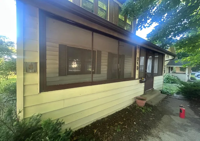 3rd image of 719 N Union Ave, Fergus Falls, MN 56537 | MLS# 7109847