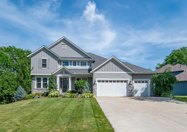 Photo 2 of Sale Pending at 4650 Vinewood Ln N, Minneapolis, MN 55442 | MLS# 7109849 | Listing updated on 2026-07-20