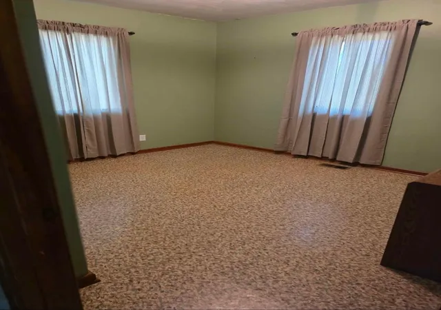 Photo 3 of Single family home for sale at 117 W Maple St, Marshall, MN 56258 | MLS# 7109851 | Listing updated on 2026-08-07
