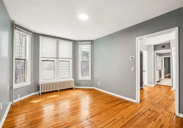 Listing Photo 4 - Condo for sale in building located at 2644 Dupont Ave S, Minneapolis, MN 55408