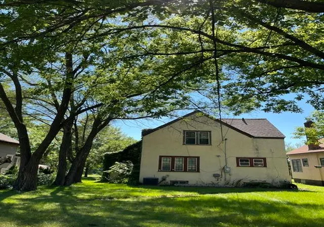 Photo 2 of Single family home for sale at 504 Riverside Dr Se, Saint Cloud, MN 56304 | MLS# 7109861 | Listing updated on 2026-08-05