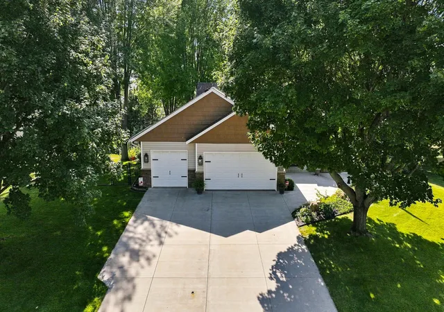 Photo 3 of Sale Pending at 9278 Jergen Ave S, Cottage Grove, MN 55016 | MLS# 7109868 | Listing updated on 2026-09-04