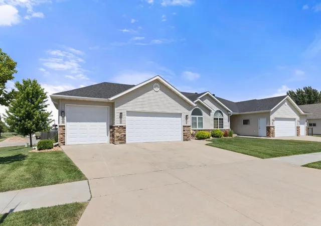 Photo 3 of Townhouse for sale at 3410 Village Green Dr, Moorhead, MN 56560 | MLS# 7109874 | Listing updated on 2026-10-04