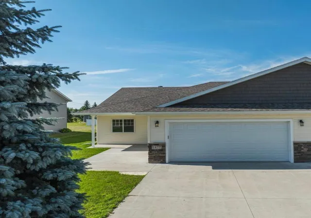 1st image of 1877 Longview Dr, Detroit Lakes, MN 56501 | MLS# 7109882
