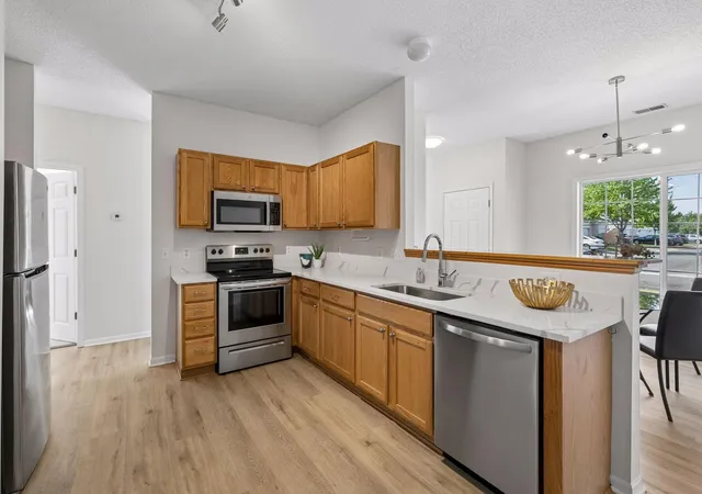 4th image of 1336 Yorkshire Ln, Shakopee, MN 55379 | MLS# 7109891