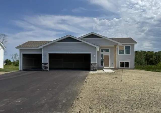 1st image of 1257 Deerpath Dr Ne, Hanover, MN 55341 | MLS# 7109909