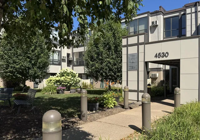 44th image of 4530 Park Commons Dr #213, Minneapolis, MN 55416 | MLS# 7109919