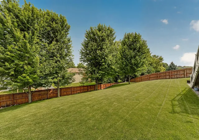 Photo 3 of Sale Pending at 2721 Boulder Ridge Dr NW, Rochester, MN 55901 | MLS# 7109927 | Listing updated on 2026-08-17