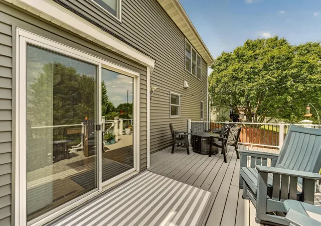 Photo 4 of Sale Pending at 2721 Boulder Ridge Dr NW, Rochester, MN 55901 | MLS# 7109927 | Listing updated on 2026-08-17