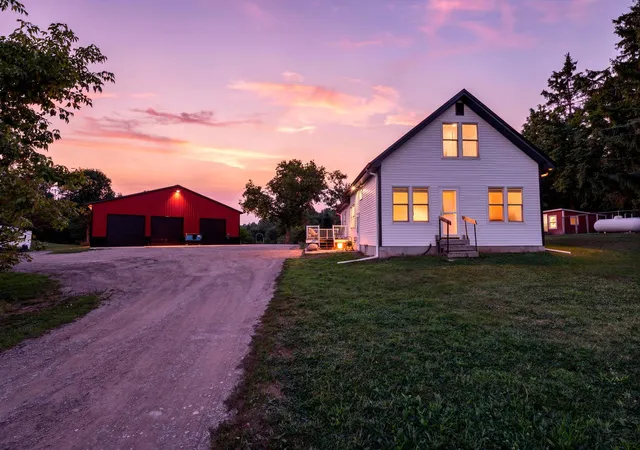 2nd image of 42550 Cedarcrest Trl, Harris, MN 55032 | MLS# 7109942