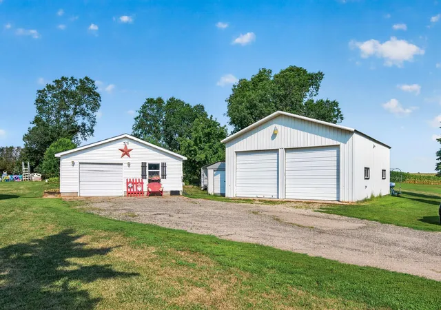 4th image of 9711 Ireland Ave Nw, Annandale, MN 55302 | MLS# 7109952