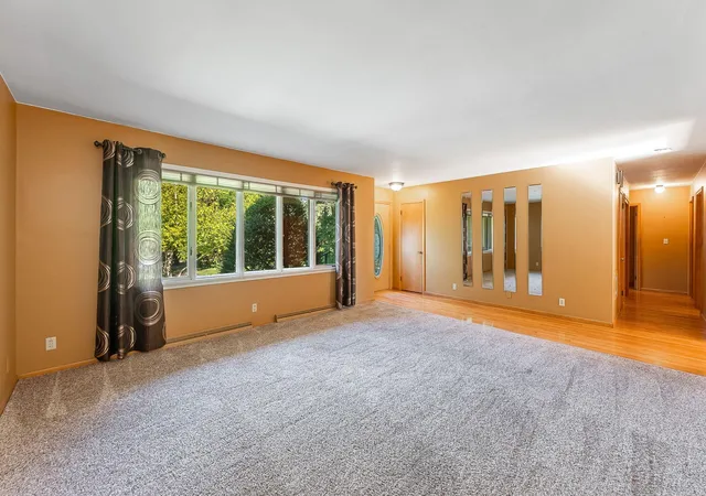 Photo 3 of Sale Pending at 1024 Holden Pl, Fairmont, MN 56031 | MLS# 7109960 | Listing updated on 2026-09-03