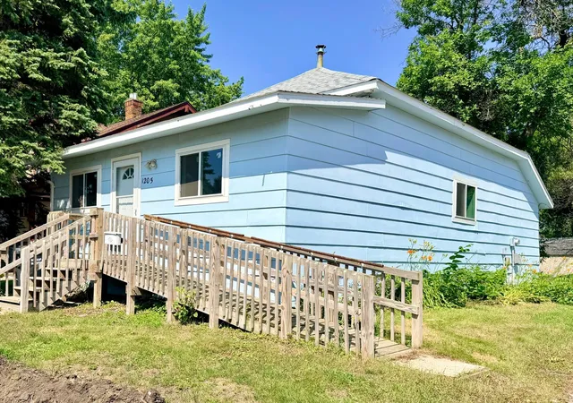 Photo 4 of Sale Pending at 1205 6th Avenue, Worthington, MN 56187 | MLS# 7109968 | Listing updated on 2026-09-21