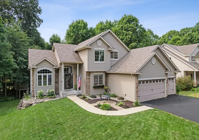 1st image of 414 11th St Nw, Buffalo, MN 55313 | MLS# 7109995