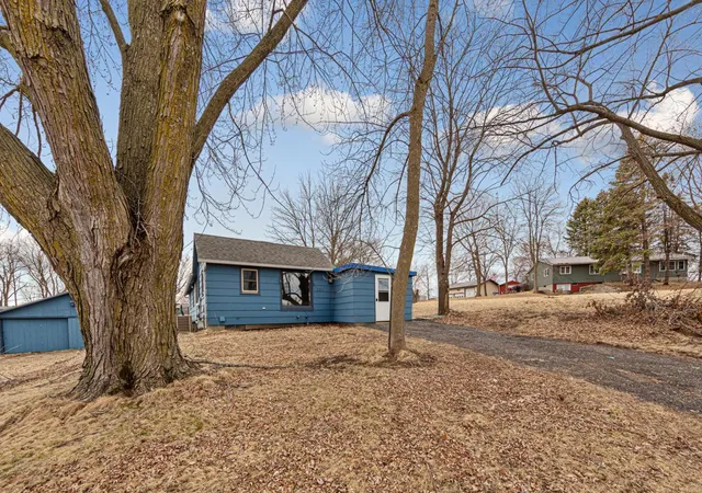 Photo 3 of Single family home for sale at 101 State Hwy 60 E, Elysian, MN 56028 | MLS# 7110004 | Listing updated on 2026-07-17
