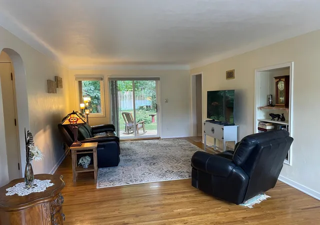 Photo 3 of Sale Pending at 1274 Amble Rd, Saint Paul, MN 55112 | MLS# 7110009 | Listing updated on 2026-09-30