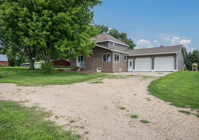 Photo 2 of Single family home for sale at 205 232nd Avenue, Fairmont, MN 56031 | MLS# 7110028 | Listing updated on 2026-08-24