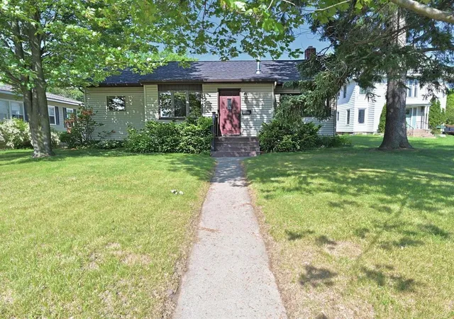 1st image of 309 S Pokegama Ave, Grand Rapids, MN 55744 | MLS# 7110045