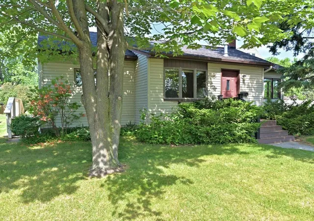 2nd image of 309 S Pokegama Ave, Grand Rapids, MN 55744 | MLS# 7110045