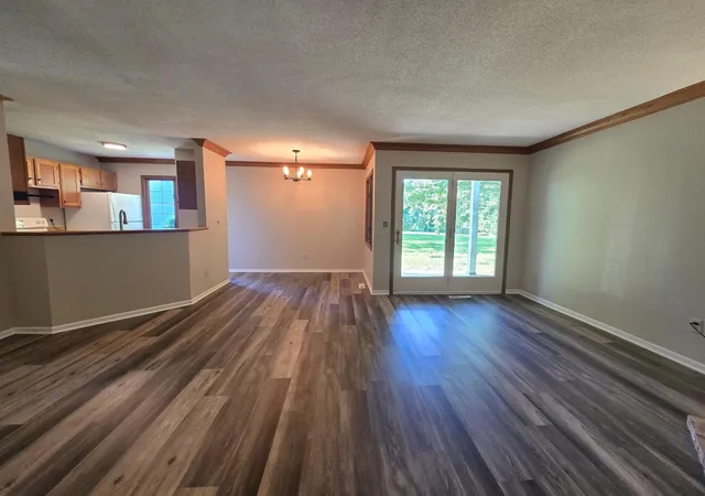 Listing Photo 4 - Condo for sale in building located at 3545 Blue Jay Wy, Eagan, MN 55123 - Unit #107