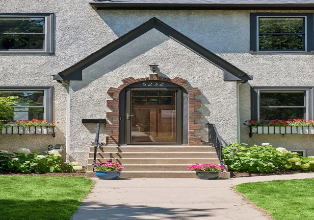 2nd image of 5232 Chowen Ave S, Minneapolis, MN 55410 | MLS# 7110073