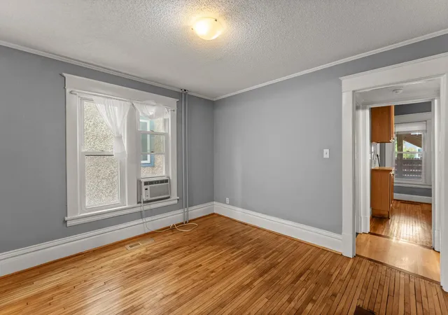 Photo 4 of Condo for sale at 3128 Grand Ave S #2, Minneapolis, MN 55408 | MLS# 7110075 | Listing updated on 2026-08-19