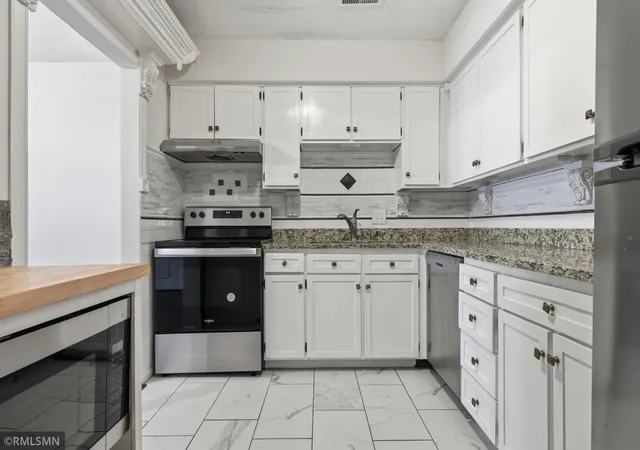 Photo 3 of Single family home for sale at 7211 W Franklin Ave, Minneapolis, MN 55426 | MLS# 7110080 | Listing updated on 2026-07-23