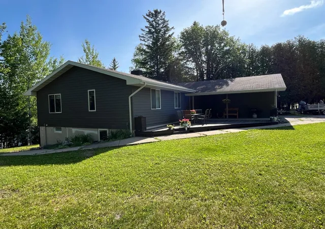 Photo 2 of Single family home for sale at 126 Shorewood Dr, International Falls, MN 56649 | MLS# 7110090 | Listing updated on 2026-08-25